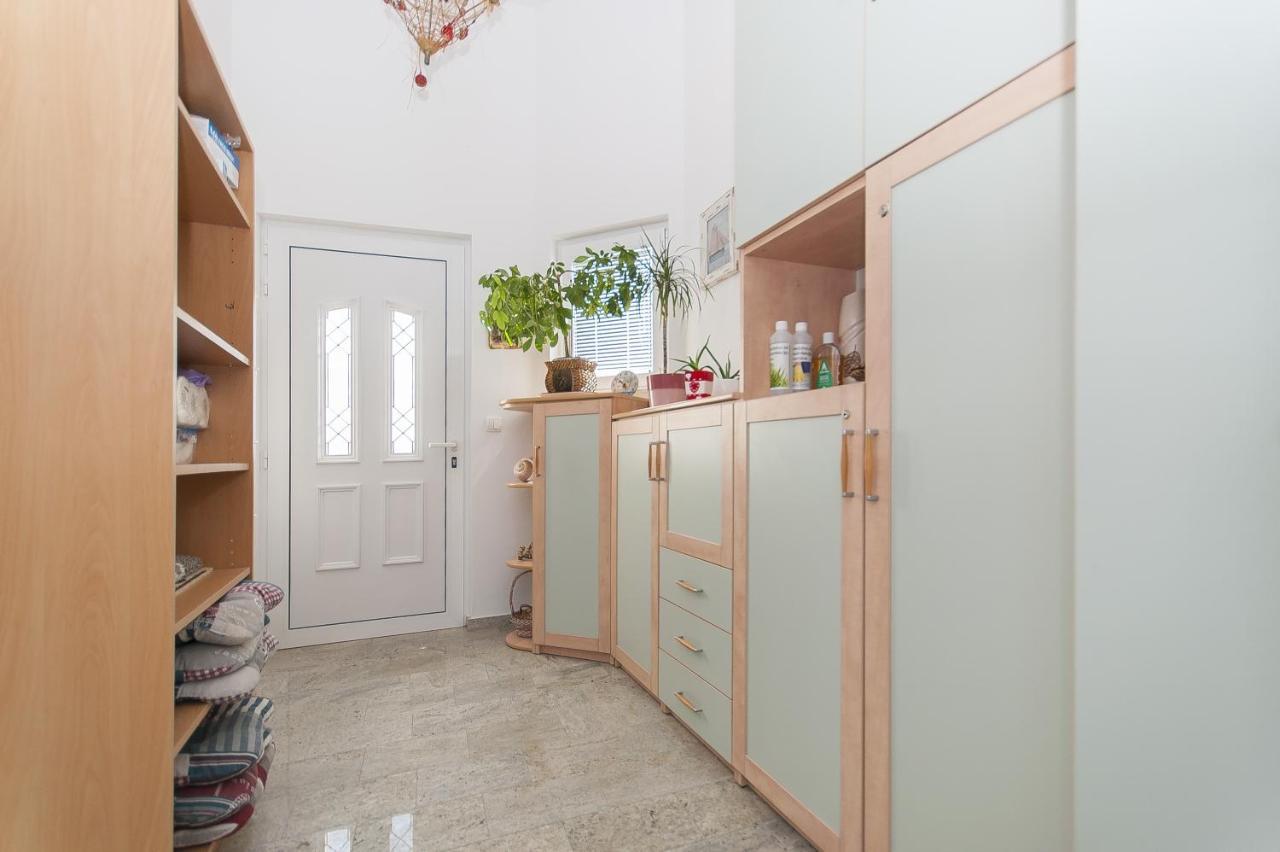 Apartment Brajki Omiš Esterno foto
